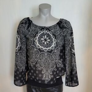 Live 4 Truth Black and White Paisley Blouse